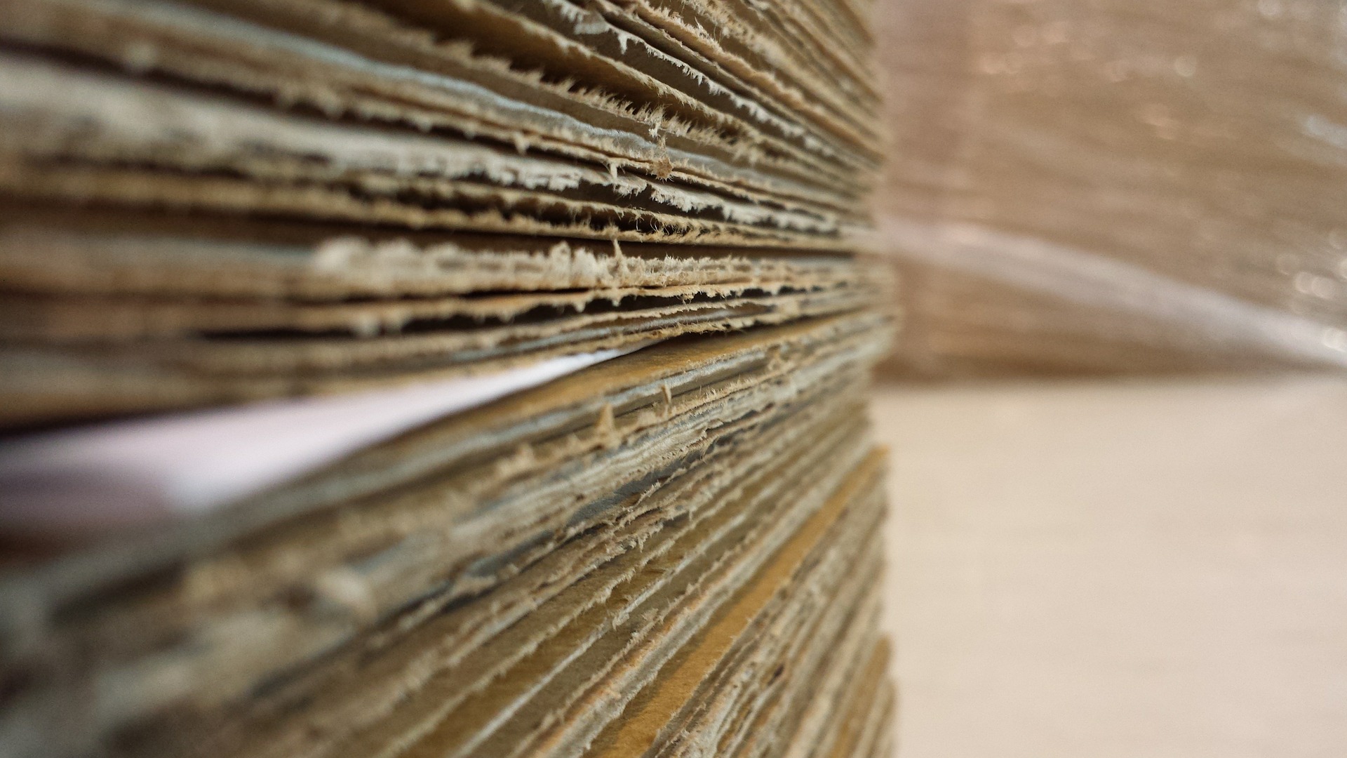 paper-630065_1920